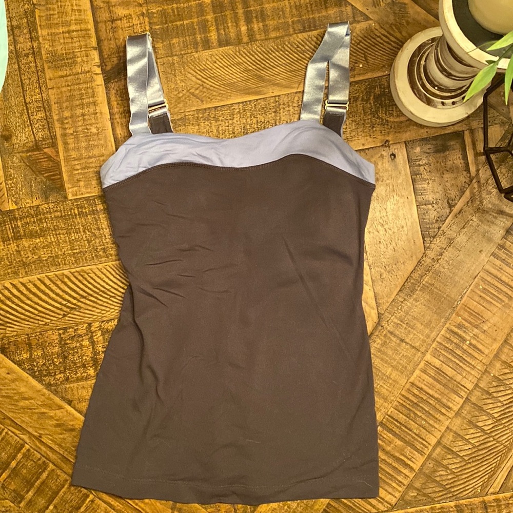 Lululemon workout tank